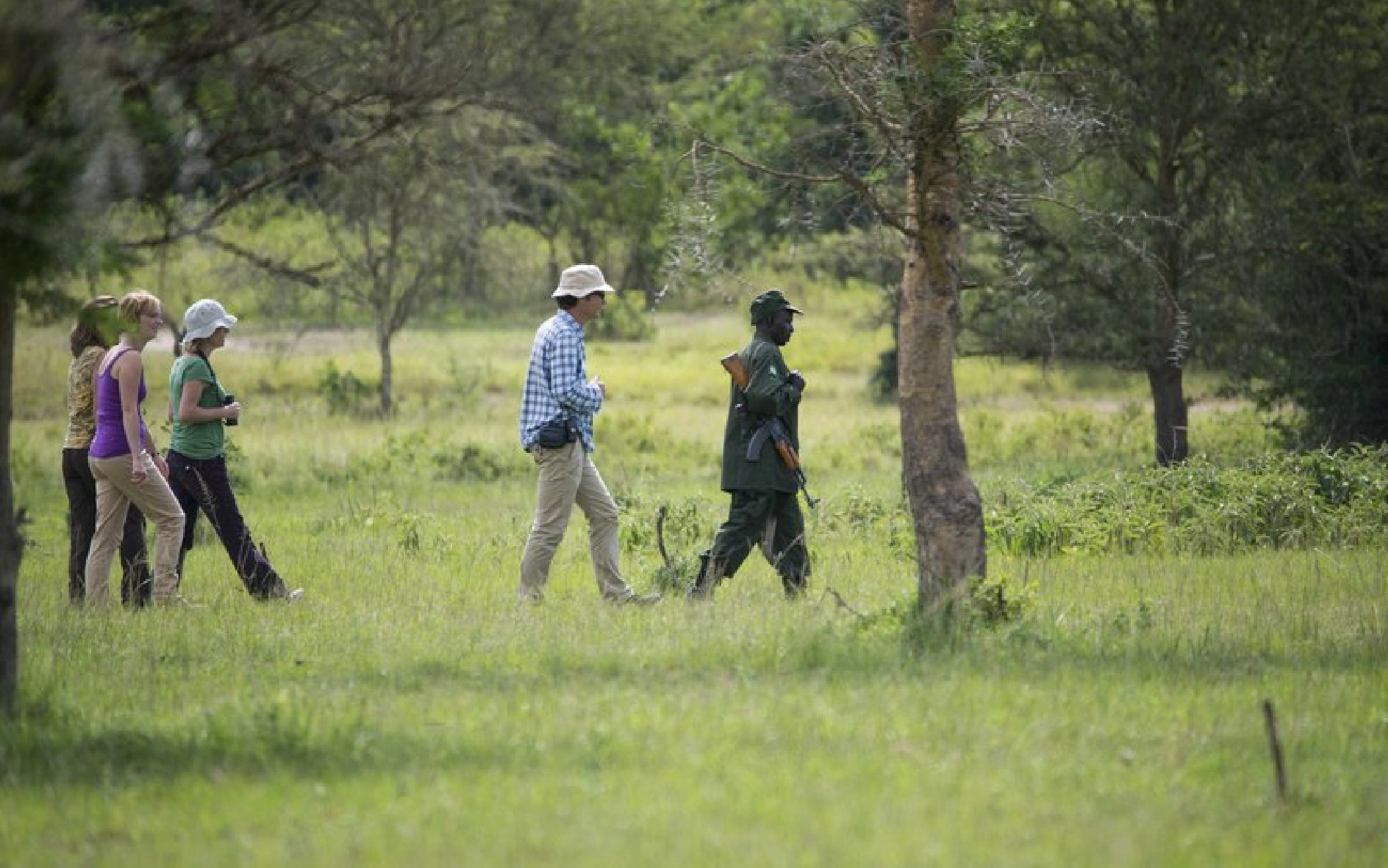 Walking safari mihingo-lodge Walking safari mihingo-lodge
